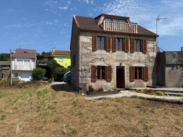 Encantadora casa de piedra en Calabanda, Vimianzo – 166 m² con finca de 720 m²