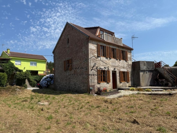 Encantadora casa de piedra en Calabanda, Vimianzo – 166 m² con finca de 720 m²