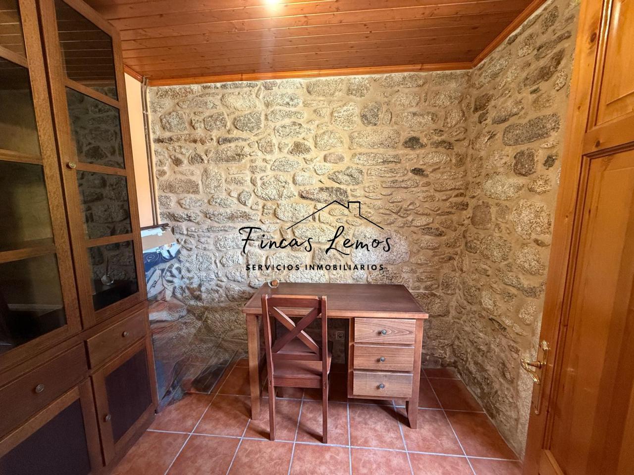 175250926825300041864_175250799921 Encantadora casa de piedra en Calabanda, Vimianzo – 166 m² con finca de 720 m²