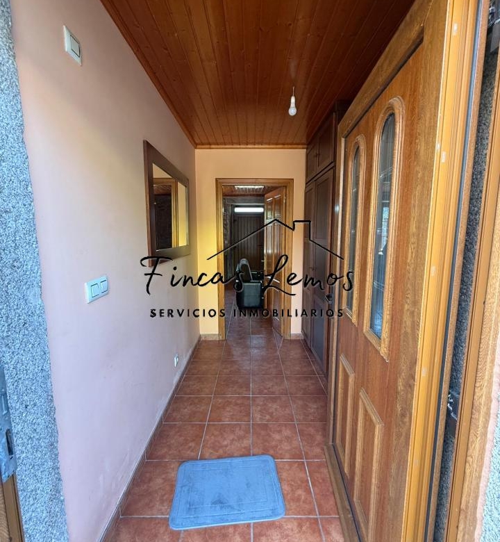 Encantadora casa de piedra en Calabanda, Vimianzo – 166 m² con finca de 720 m²