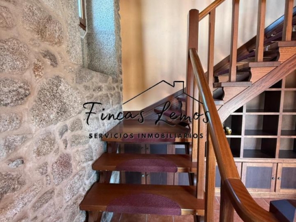 Encantadora casa de piedra en Calabanda, Vimianzo – 166 m² con finca de 720 m²