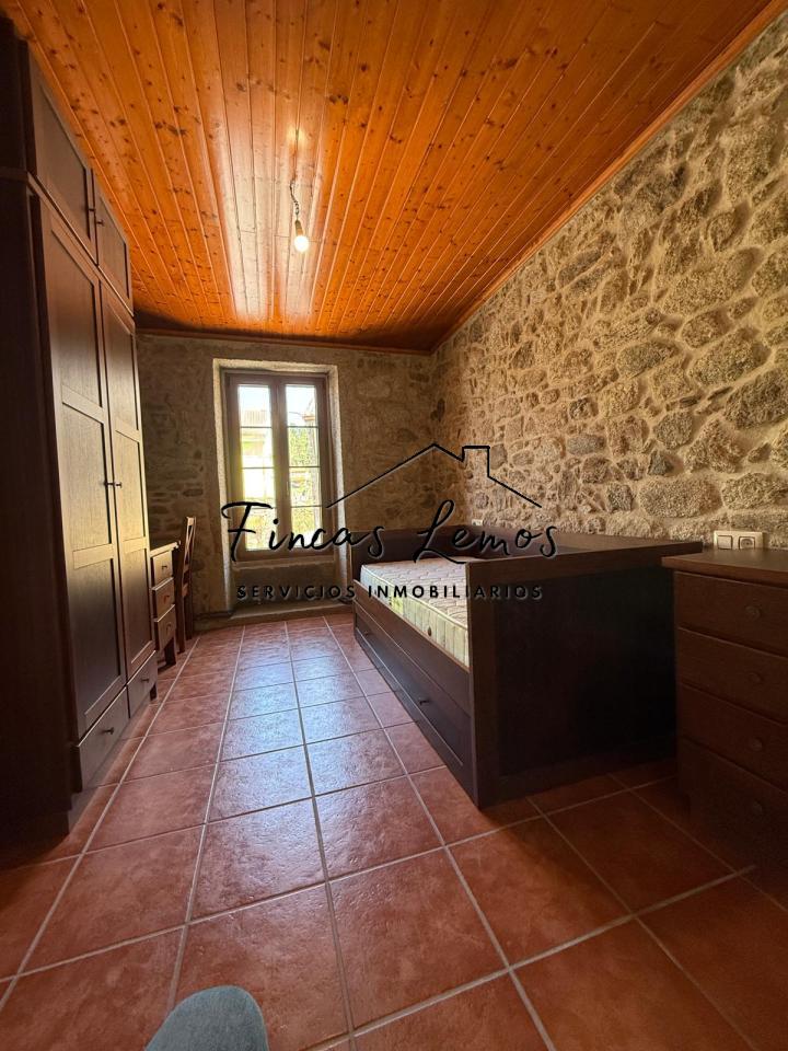 175250927602500041864_175250800763 Encantadora casa de piedra en Calabanda, Vimianzo – 166 m² con finca de 720 m²