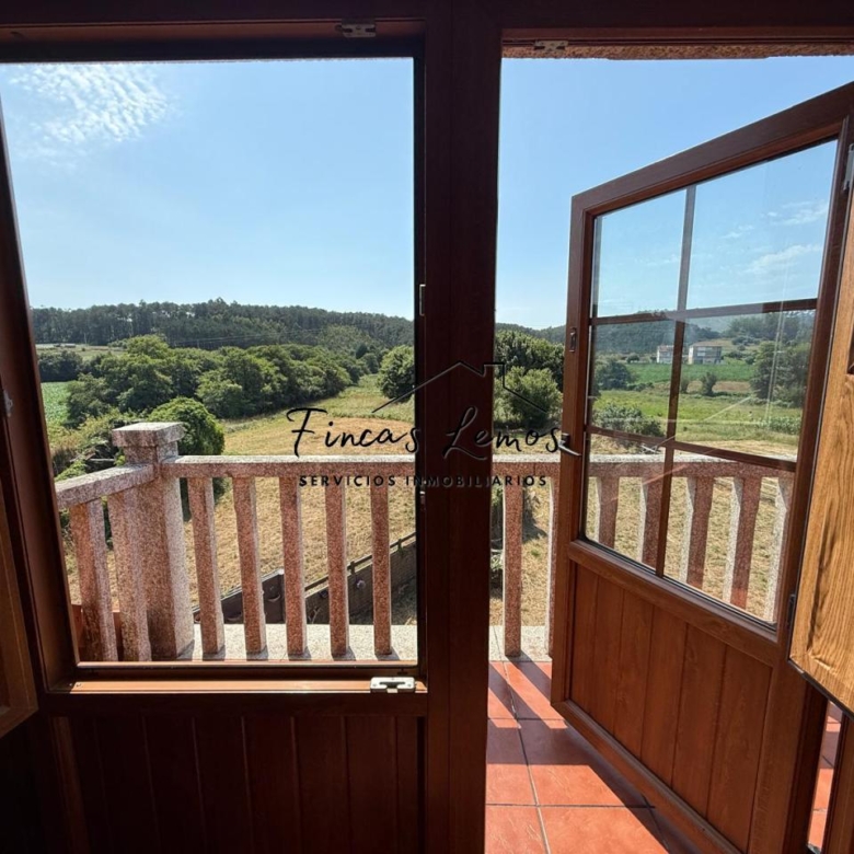 Encantadora casa de piedra en Calabanda, Vimianzo – 166 m² con finca de 720 m²
