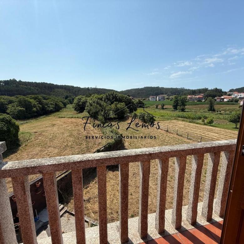 Encantadora casa de piedra en Calabanda, Vimianzo – 166 m² con finca de 720 m²