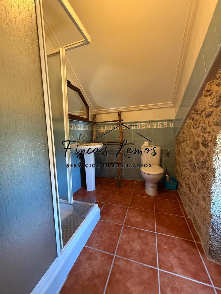 175250929118000041864_175250802457 Encantadora casa de piedra en Calabanda, Vimianzo – 166 m² con finca de 720 m²
