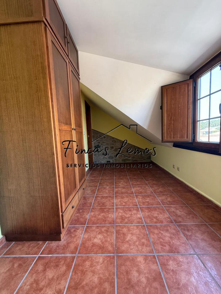 175250929180900041864_175250802597 Encantadora casa de piedra en Calabanda, Vimianzo – 166 m² con finca de 720 m²