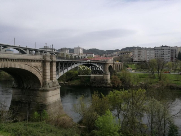 Local comercial en alquiler en A Ponte