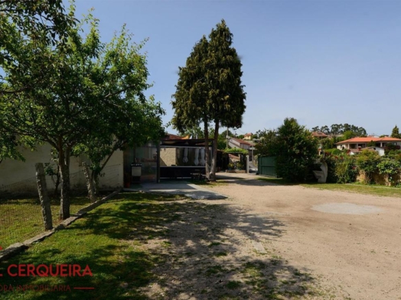¡VIVE, EMPRENDE O INVIERTE! CASA DE PIEDRA CON PISCINA Y AMPLIA FINCA EN TOMIÑO