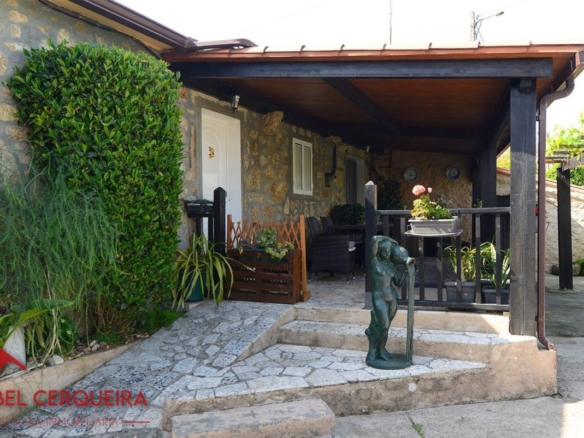 ¡VIVE, EMPRENDE O INVIERTE! CASA DE PIEDRA CON PISCINA Y AMPLIA FINCA EN TOMIÑO