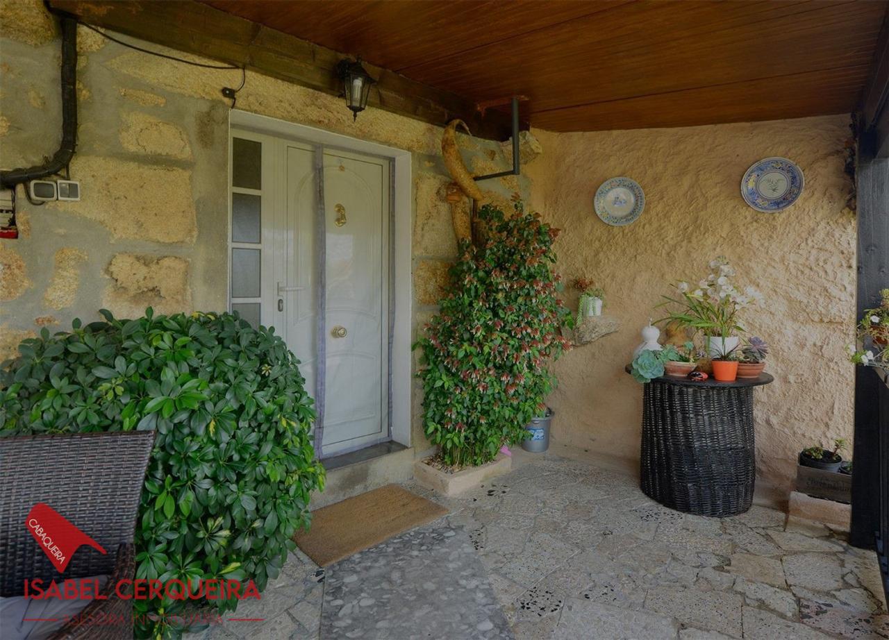 ¡VIVE, EMPRENDE O INVIERTE! CASA DE PIEDRA CON PISCINA Y AMPLIA FINCA EN TOMIÑO