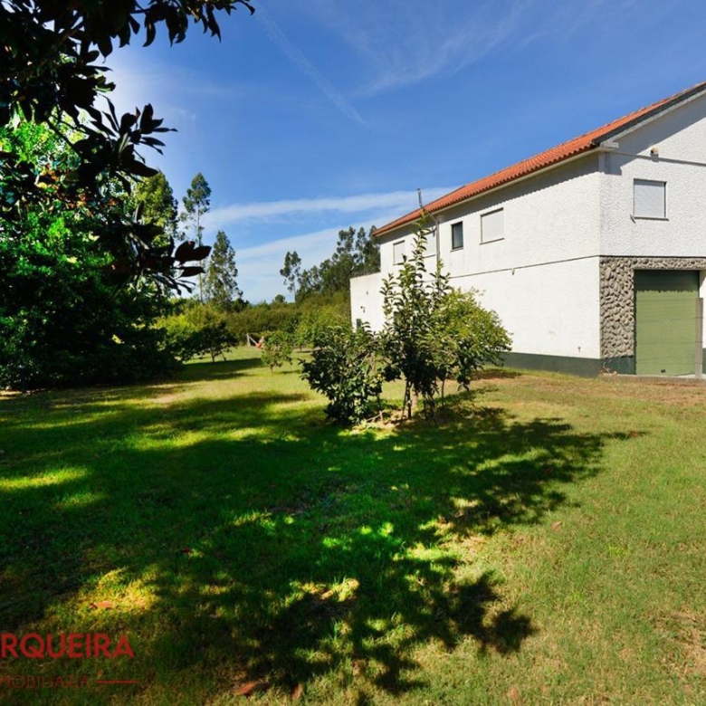 GRAN VIVIENDA EN VALENÇA CON 6.000 m² DE TERRENO – IDEAL PARA CASA RURAL