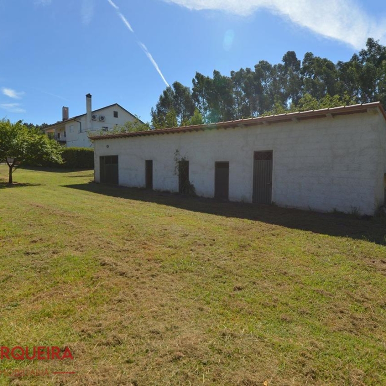 GRAN VIVIENDA EN VALENÇA CON 6.000 m² DE TERRENO – IDEAL PARA CASA RURAL