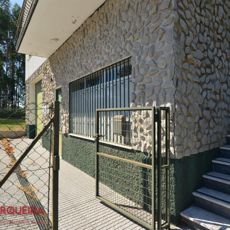 GRAN VIVIENDA EN VALENÇA CON 6.000 m² DE TERRENO – IDEAL PARA CASA RURAL