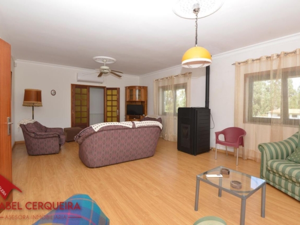 GRAN VIVIENDA EN VALENÇA CON 6.000 m² DE TERRENO – IDEAL PARA CASA RURAL
