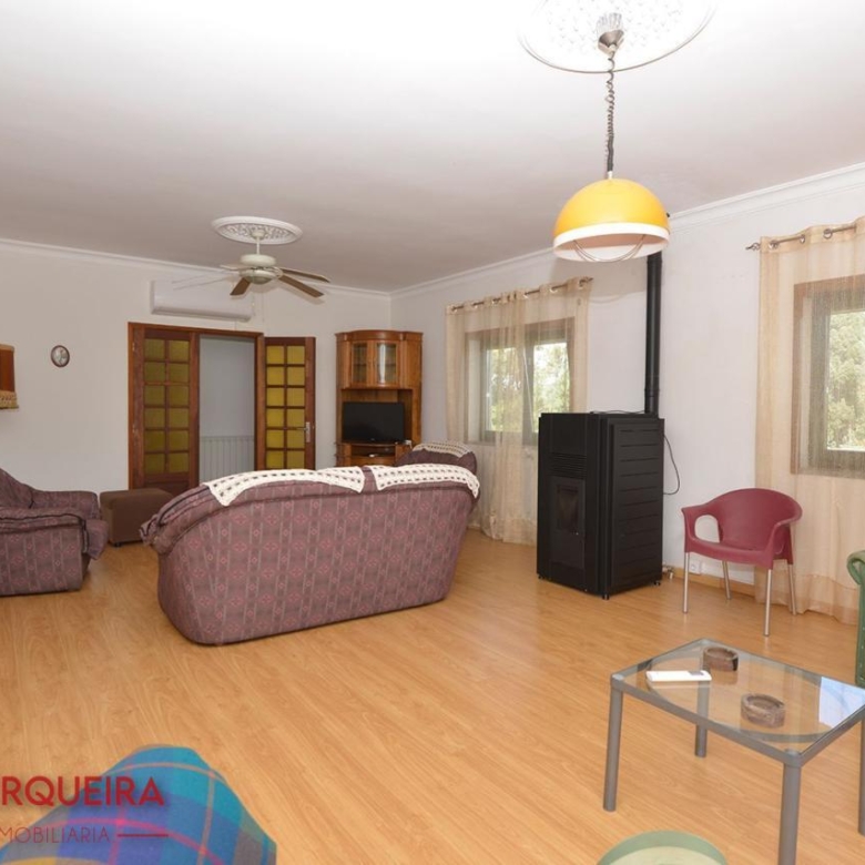 GRAN VIVIENDA EN VALENÇA CON 6.000 m² DE TERRENO – IDEAL PARA CASA RURAL