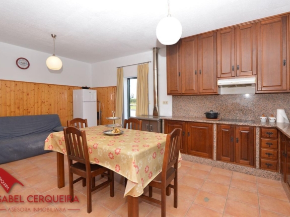 GRAN VIVIENDA EN VALENÇA CON 6.000 m² DE TERRENO – IDEAL PARA CASA RURAL