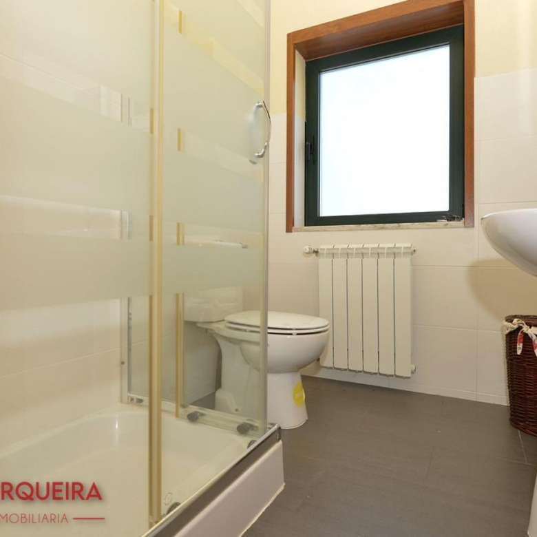 GRAN VIVIENDA EN VALENÇA CON 6.000 m² DE TERRENO – IDEAL PARA CASA RURAL