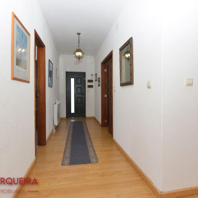 GRAN VIVIENDA EN VALENÇA CON 6.000 m² DE TERRENO – IDEAL PARA CASA RURAL