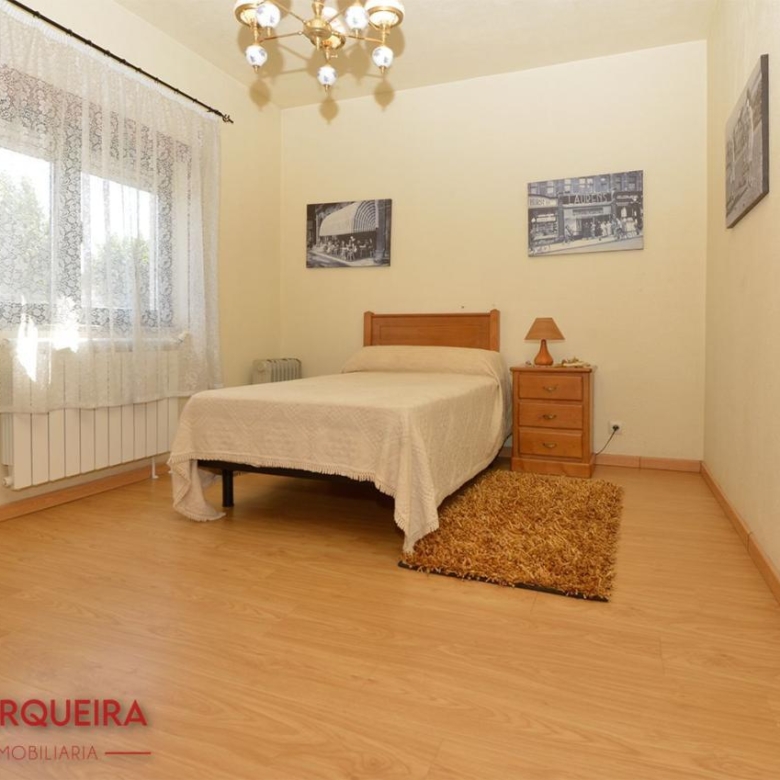 GRAN VIVIENDA EN VALENÇA CON 6.000 m² DE TERRENO – IDEAL PARA CASA RURAL