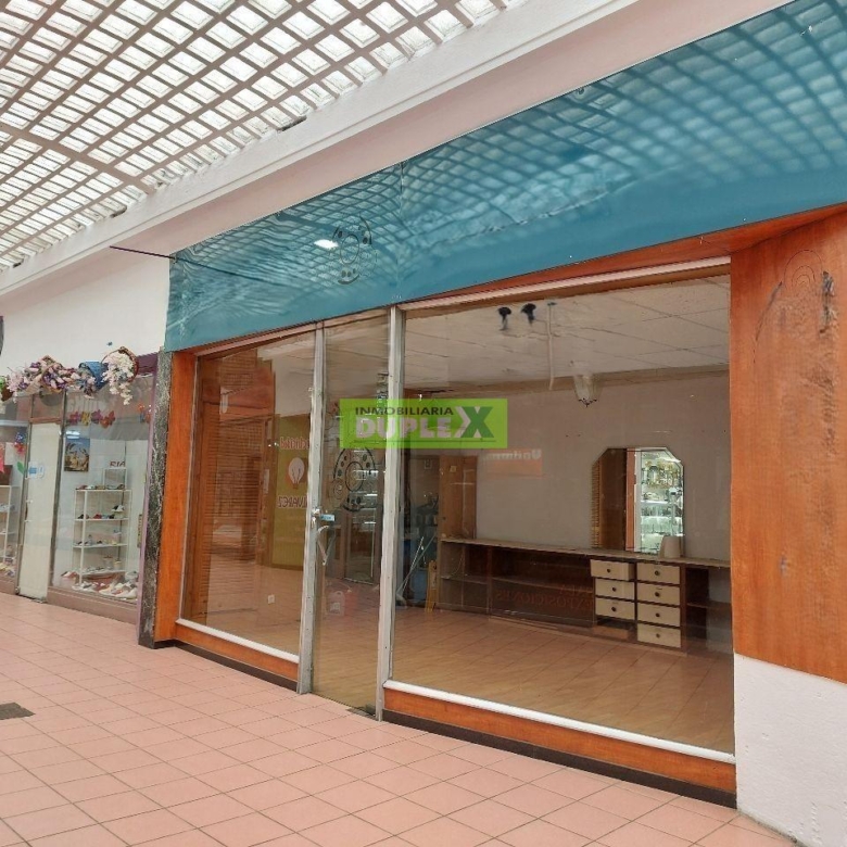 ¡Impulsa tu negocio en el corazón de Pontevedra!