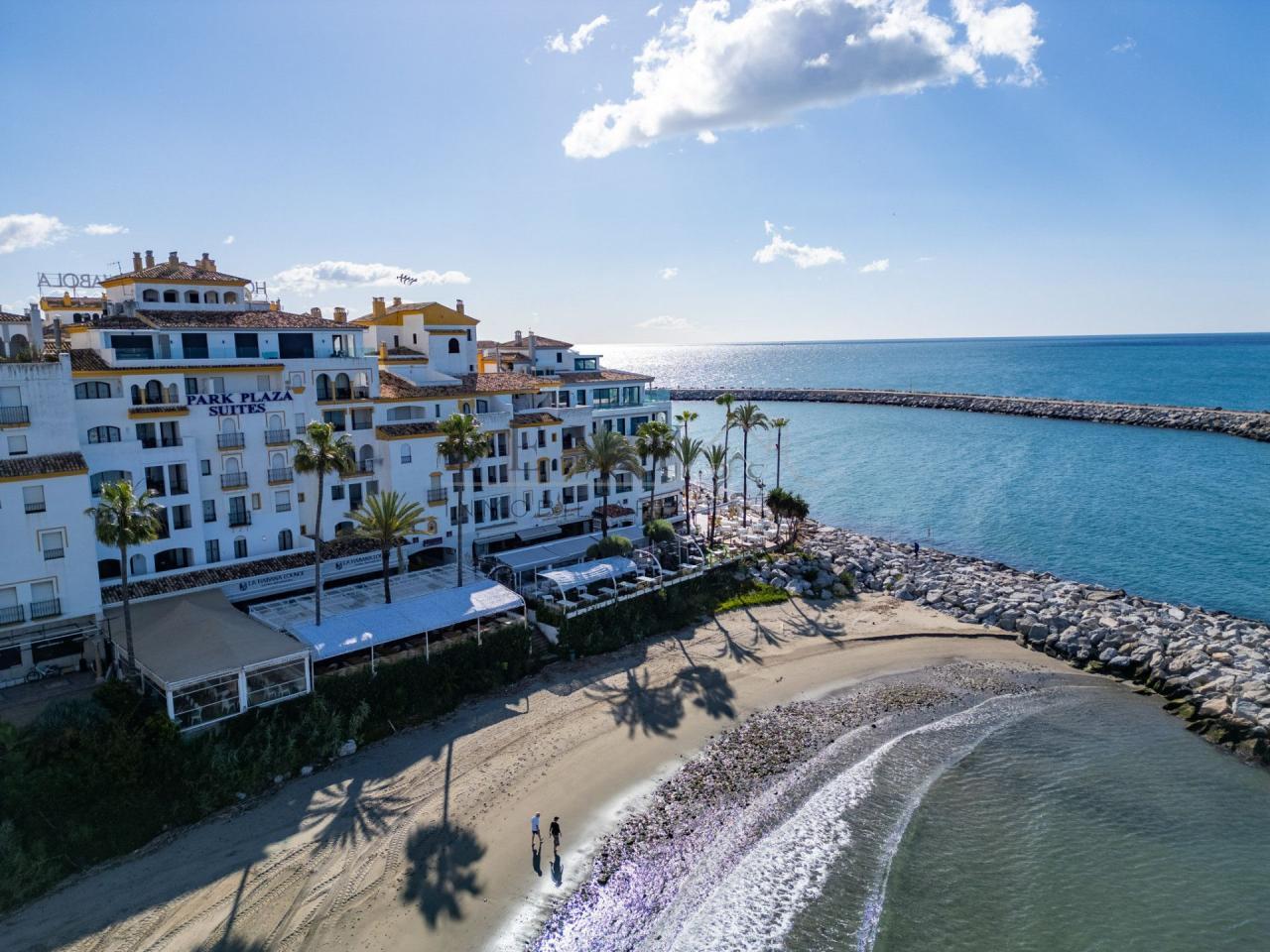 175507892217500165151_175507871120 Apartamento en Playa El Duque Puerto Banús Marbella
