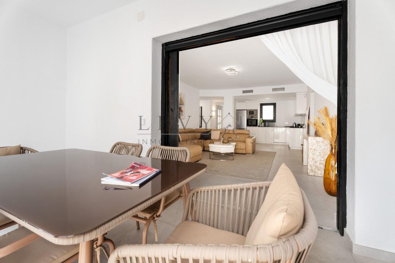 175507892339400165151_175507871695 Apartamento en Playa El Duque Puerto Banús Marbella