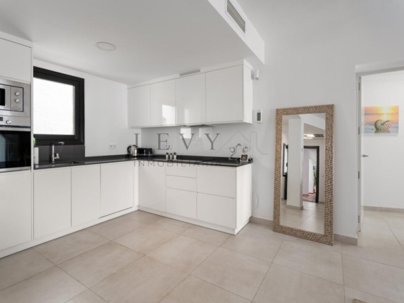 Apartamento en Playa El Duque Puerto Banús Marbella