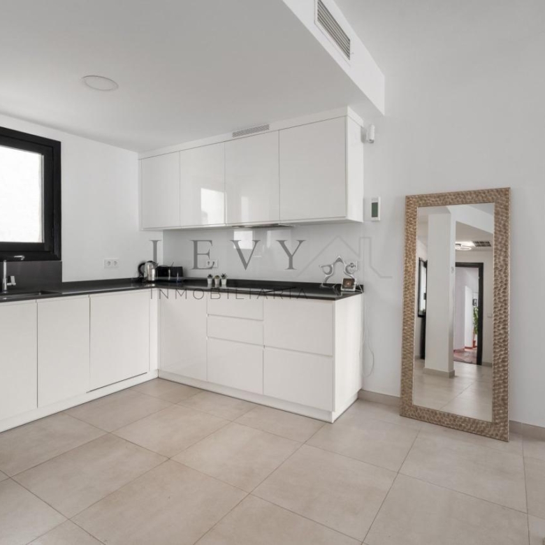 Apartamento en Playa El Duque Puerto Banús Marbella