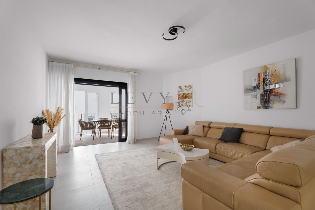 175507892740000165151_175507873361 Apartamento en Playa El Duque Puerto Banús Marbella