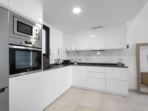 Apartamento en Playa El Duque Puerto Banús Marbella