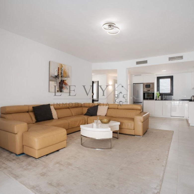 Apartamento en Playa El Duque Puerto Banús Marbella