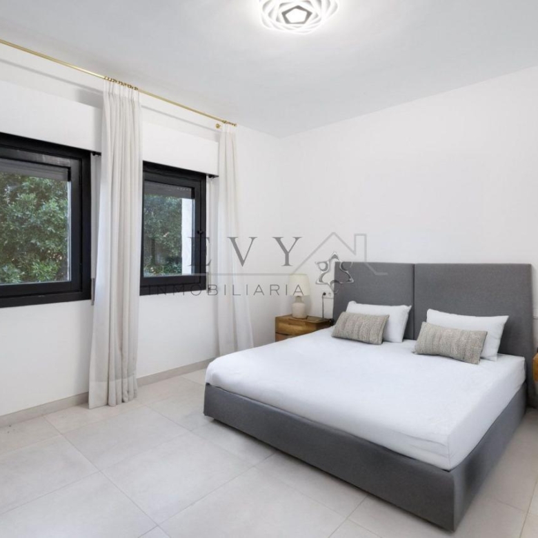 Apartamento en Playa El Duque Puerto Banús Marbella