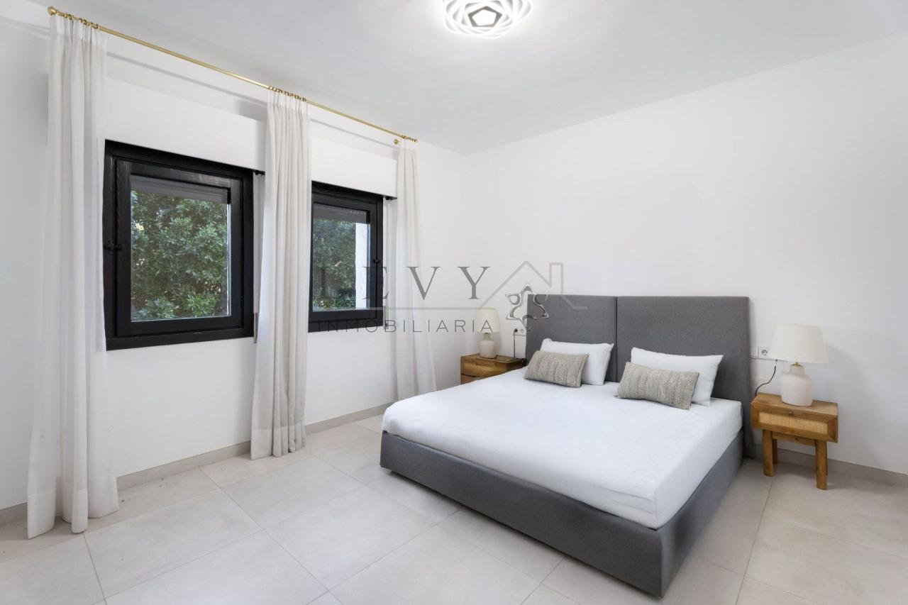 175507892974900165151_175507874315 Apartamento en Playa El Duque Puerto Banús Marbella