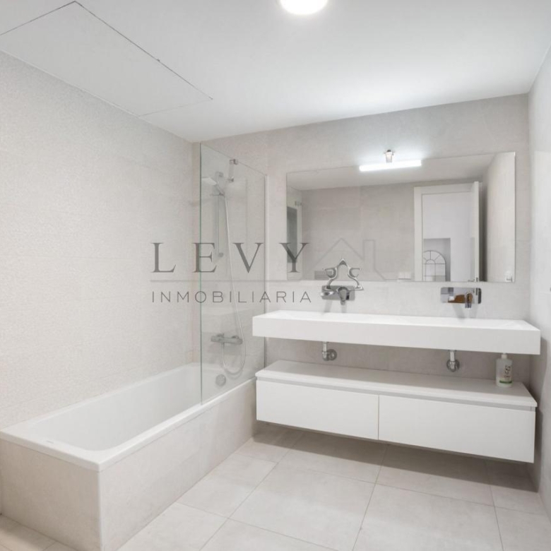 Apartamento en Playa El Duque Puerto Banús Marbella