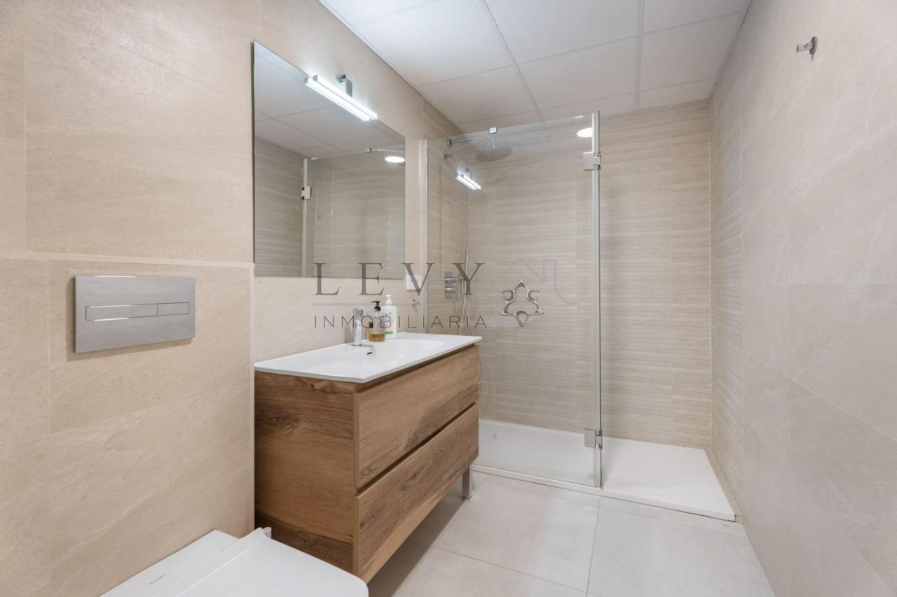 175507893347500165151_175507875802 Apartamento en Playa El Duque Puerto Banús Marbella
