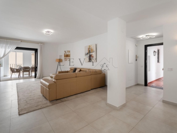Apartamento en Playa El Duque Puerto Banús Marbella