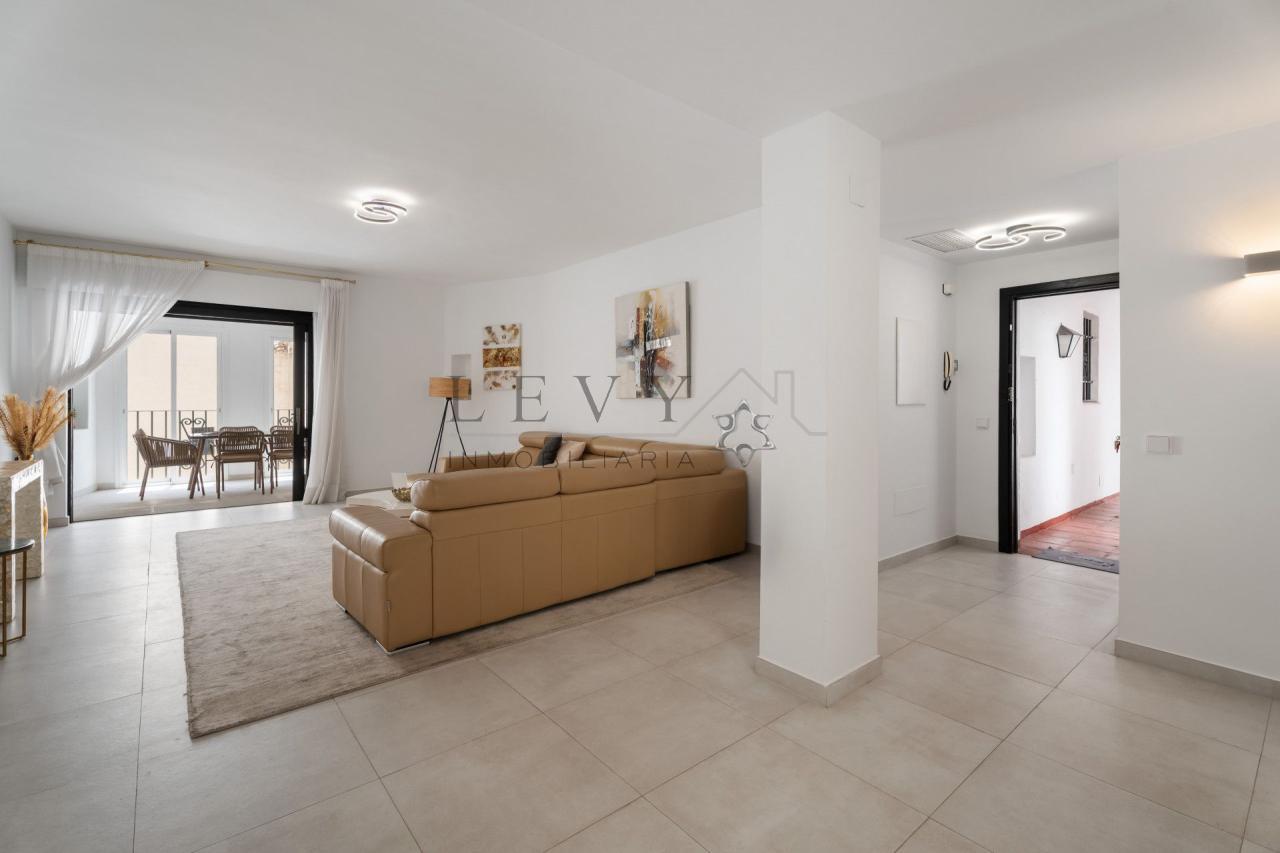 175507893435500165151_175507876413 Apartamento en Playa El Duque Puerto Banús Marbella