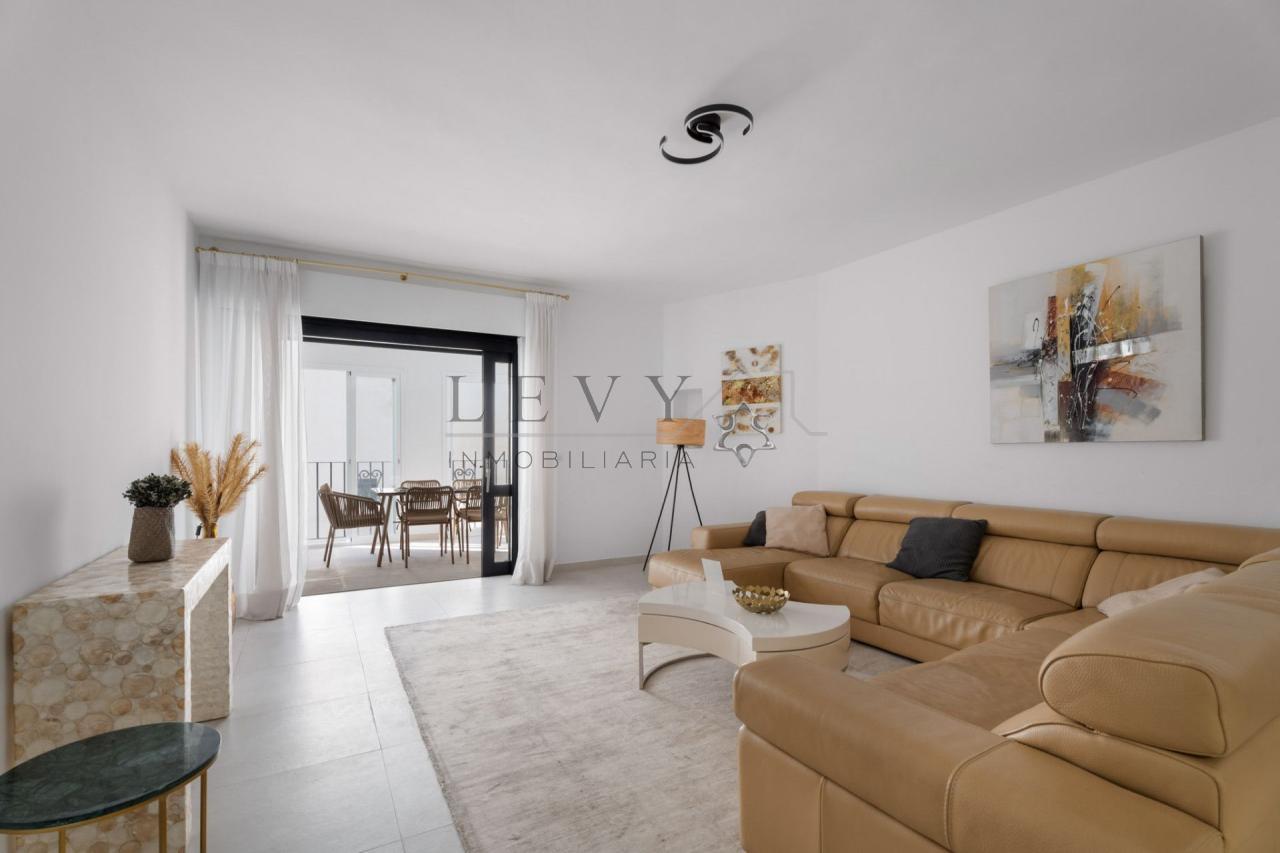 175507893461300165151_175507876081 Apartamento en Playa El Duque Puerto Banús Marbella