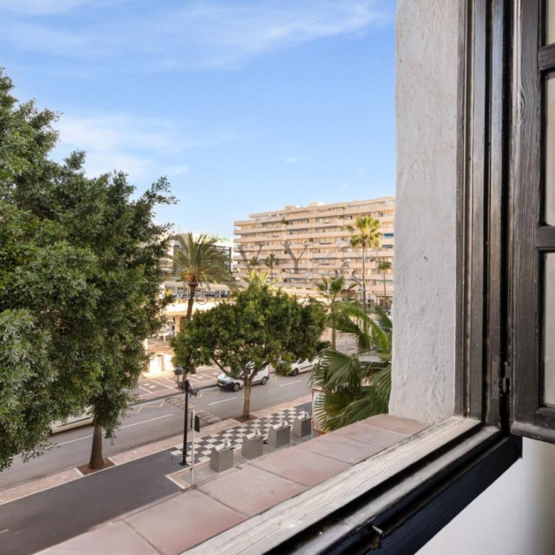 Apartamento en Playa El Duque Puerto Banús Marbella
