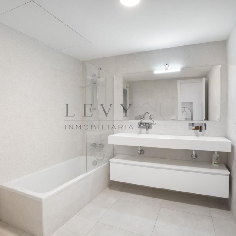 Apartamento en Playa El Duque Puerto Banús Marbella