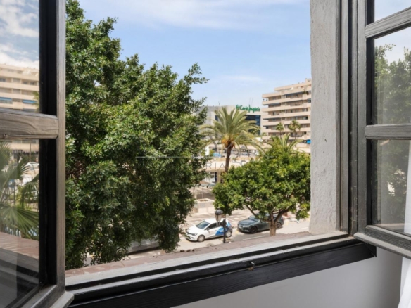 Apartamento en Playa El Duque Puerto Banús Marbella