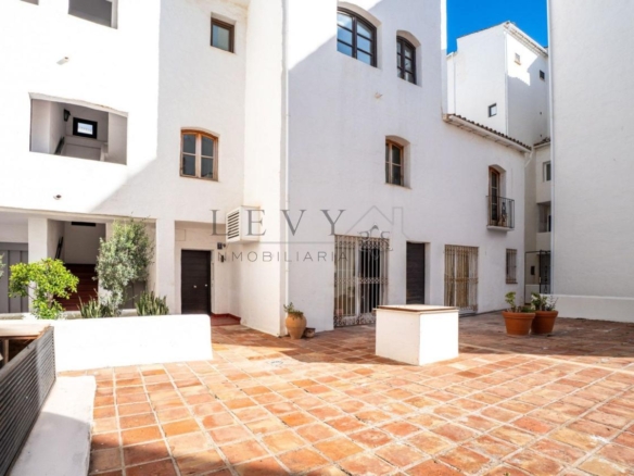 Apartamento en Playa El Duque Puerto Banús Marbella