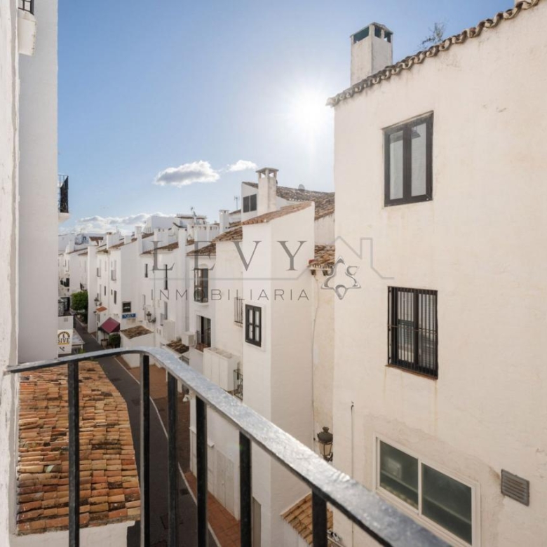 Apartamento en Playa El Duque Puerto Banús Marbella