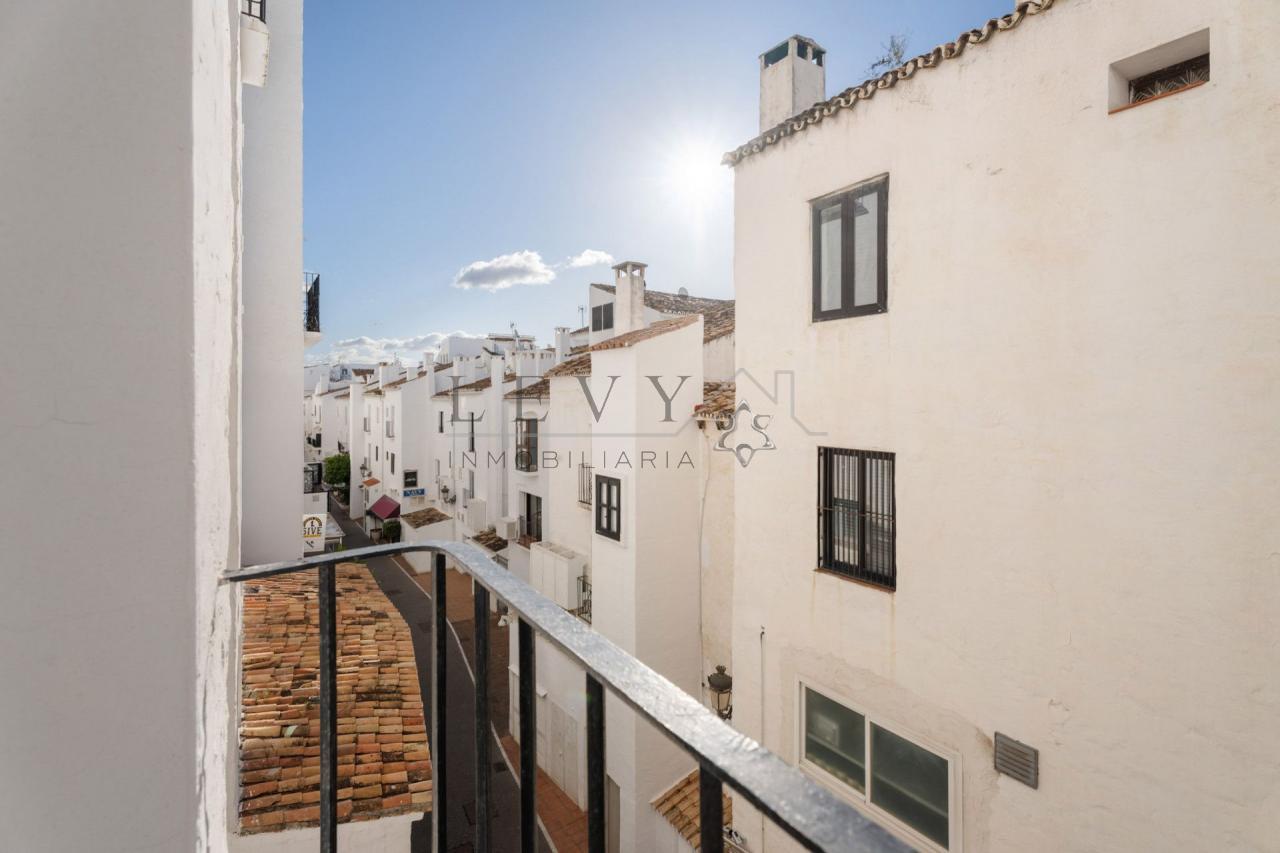 175507894387200165151_175507881719 Apartamento en Playa El Duque Puerto Banús Marbella