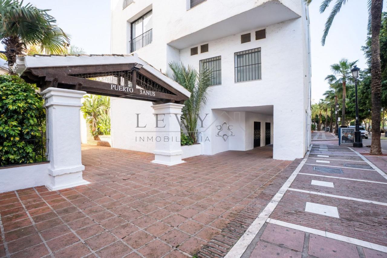 175507894456600165151_175507882031 Apartamento en Playa El Duque Puerto Banús Marbella