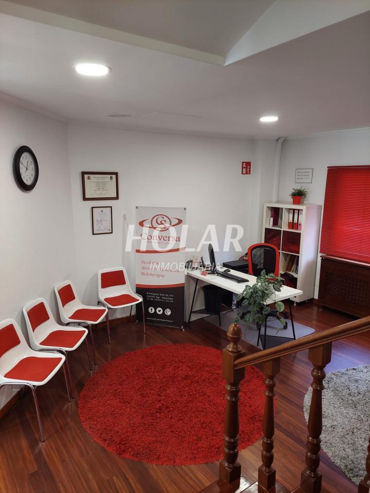 175509535866300028065_175509501766 oficinas a pie de calle, plaza da miñoca