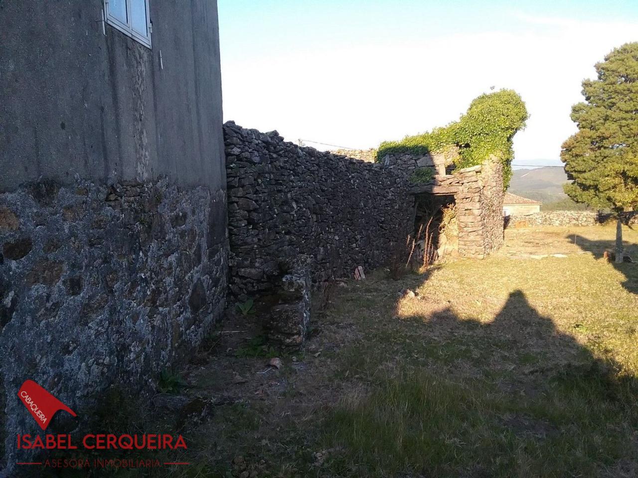 CASA HISTÓRICA DE 1900 EN OIA – 312 m² SOBRE UNA FINCA DE 5.769 m²