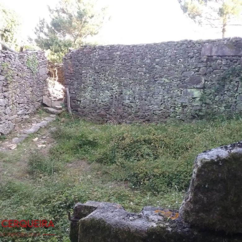 CASA HISTÓRICA DE 1900 EN OIA – 312 m² SOBRE UNA FINCA DE 5.769 m²