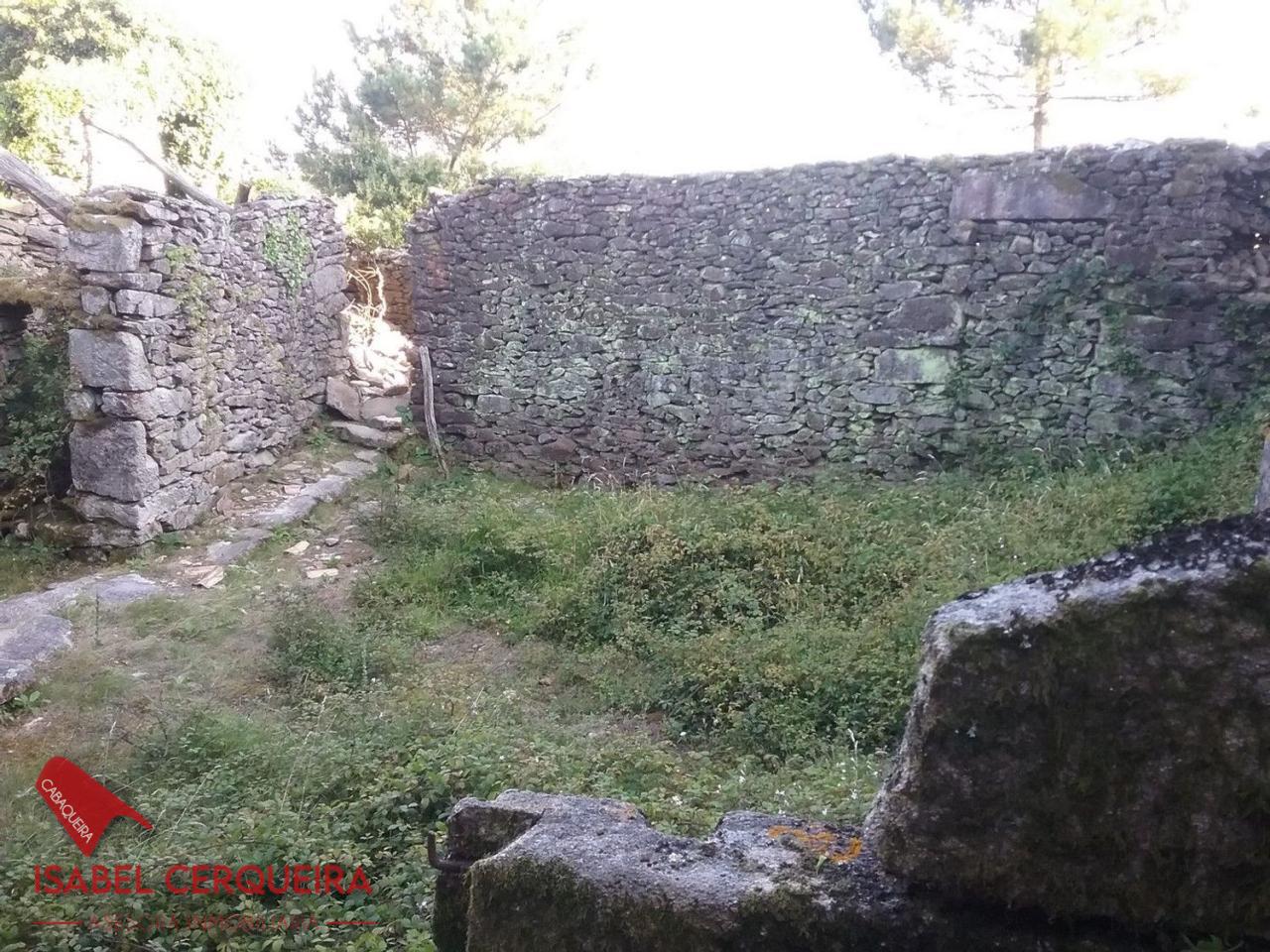 CASA HISTÓRICA DE 1900 EN OIA – 312 m² SOBRE UNA FINCA DE 5.769 m²