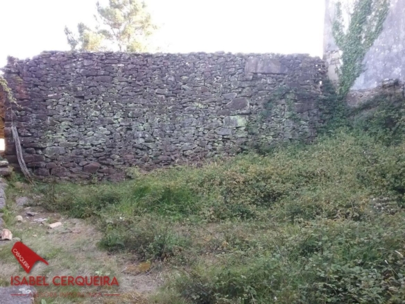CASA HISTÓRICA DE 1900 EN OIA – 312 m² SOBRE UNA FINCA DE 5.769 m²